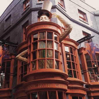 weasleys' wizard wheezes storefront